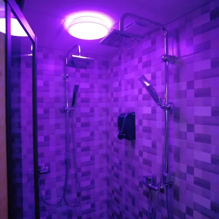HOTEL DU BERRY - Loveroom avec Sauna, Hammam, Jacuzzi privatifs Reuilly  Extérieur photo